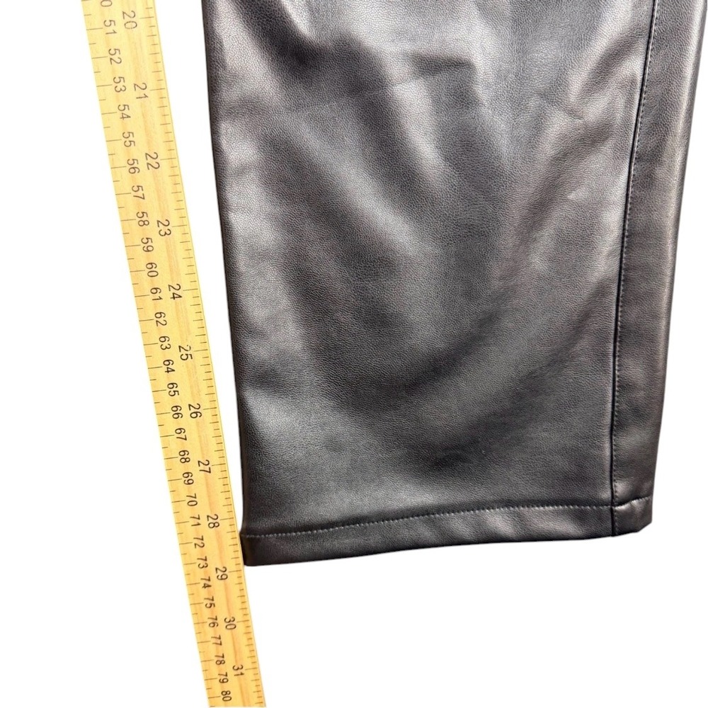 Abercrombie & Fitch 90s Straight Ultra High Rise Vegan Leather Pants Women 28/6 - Picture 11 of 13